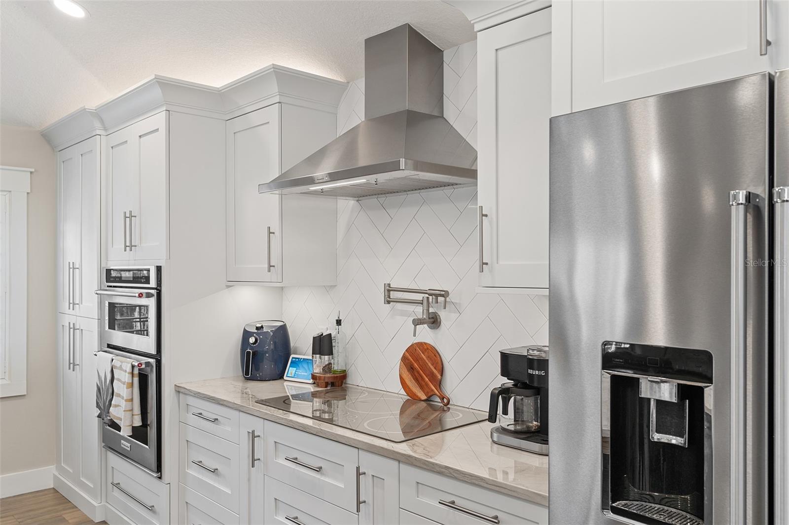 Image 7 of 37 For 11812 Lakeshore Drive