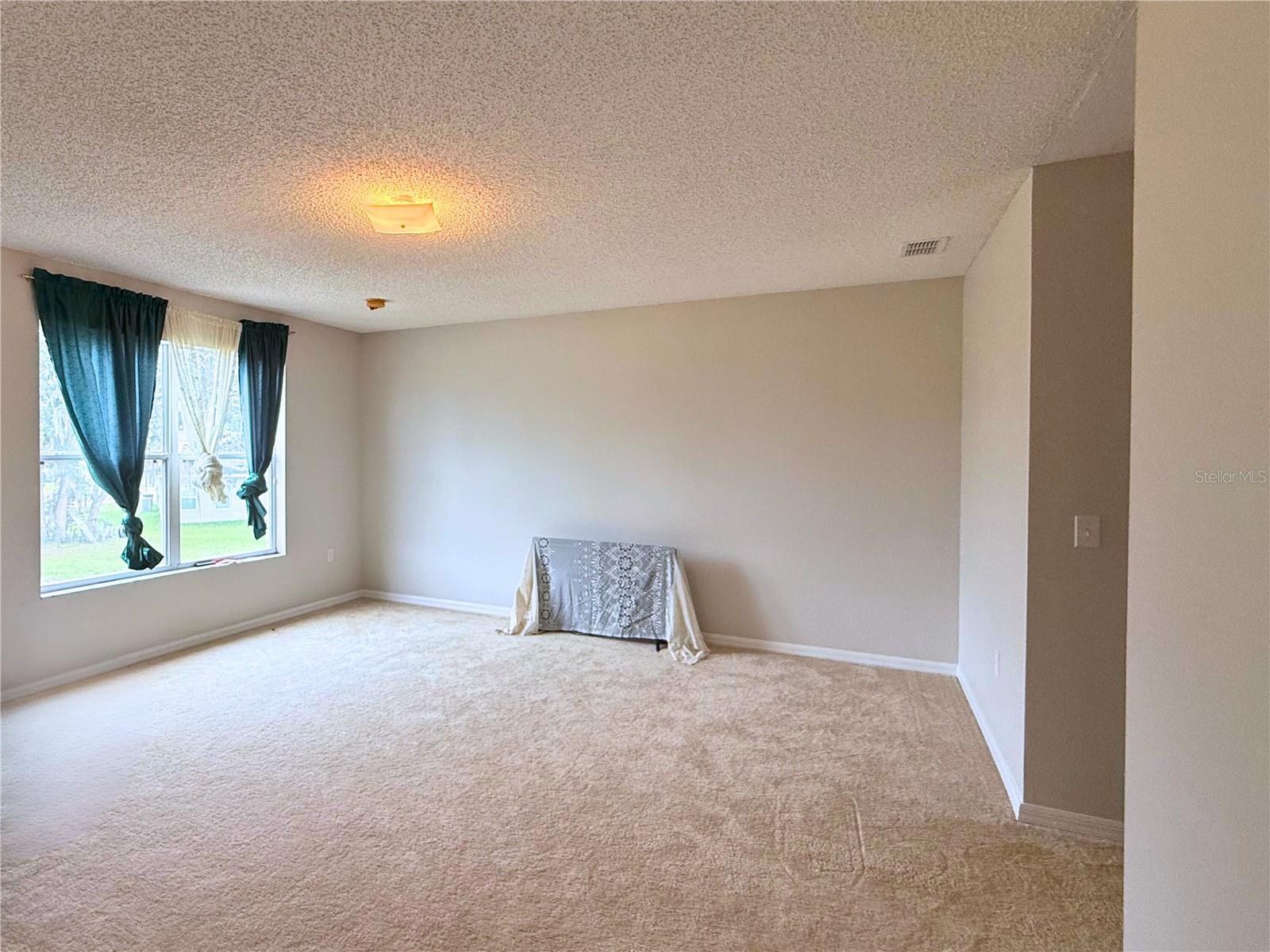 Image 19 of 27 For 1964 Michigan Court