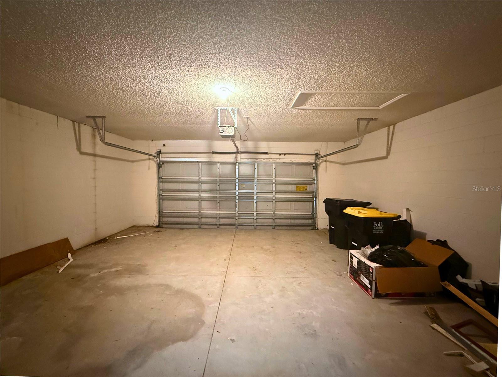 Image 24 of 27 For 1964 Michigan Court