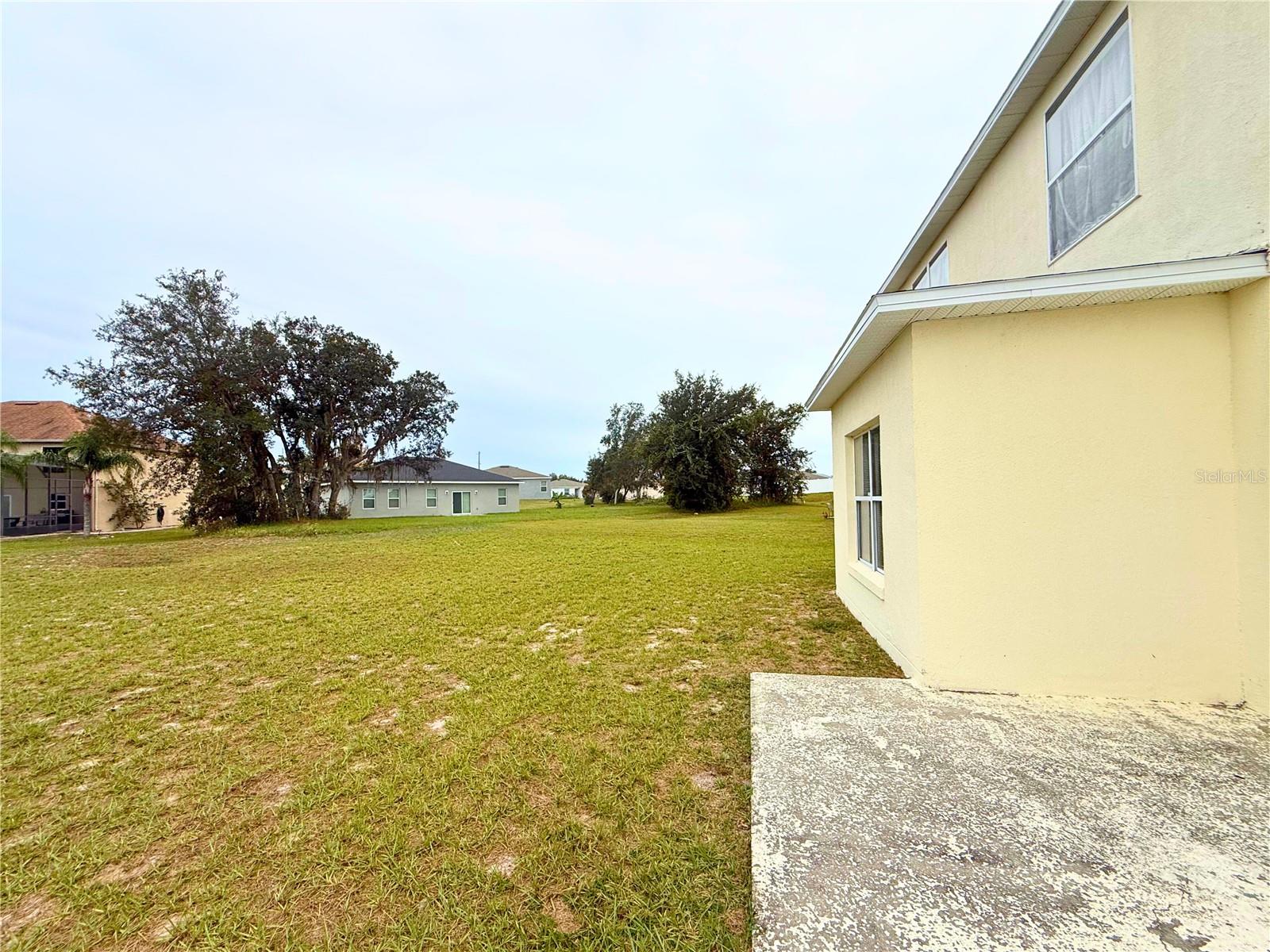 Image 25 of 27 For 1964 Michigan Court