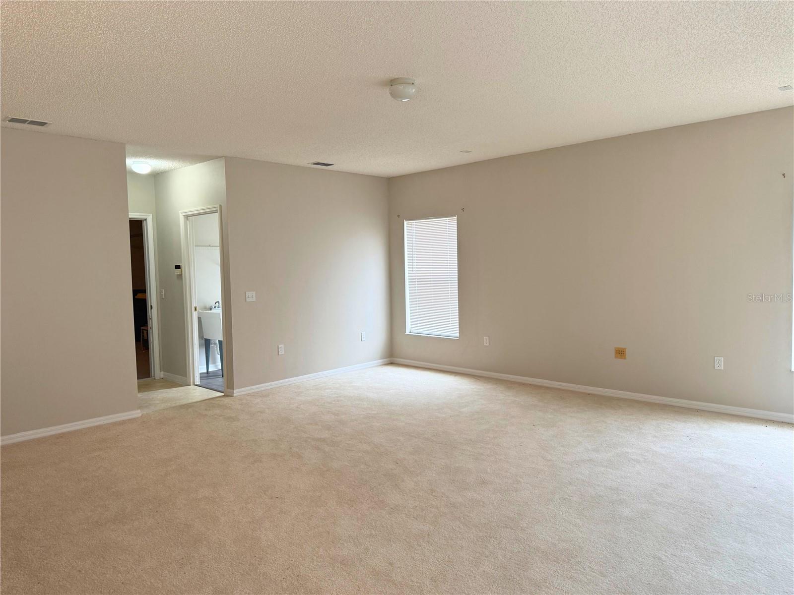 Image 9 of 27 For 1964 Michigan Court