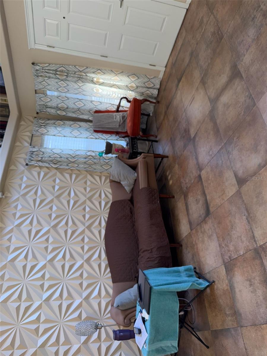 Image 15 of 30 For 7411 Oxford Garden Circle