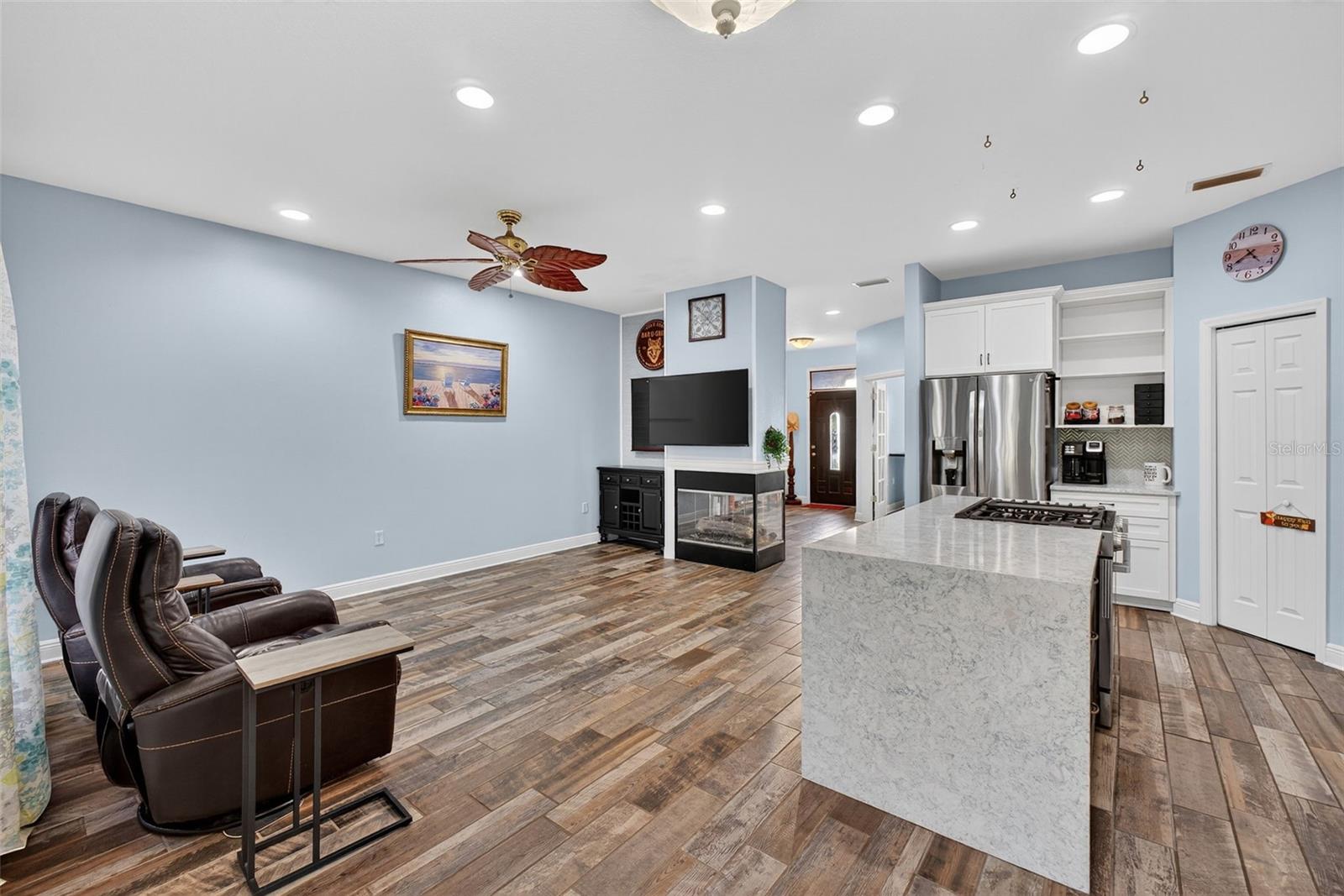 Image 18 of 62 For 3229 Gardner Oaks Lane