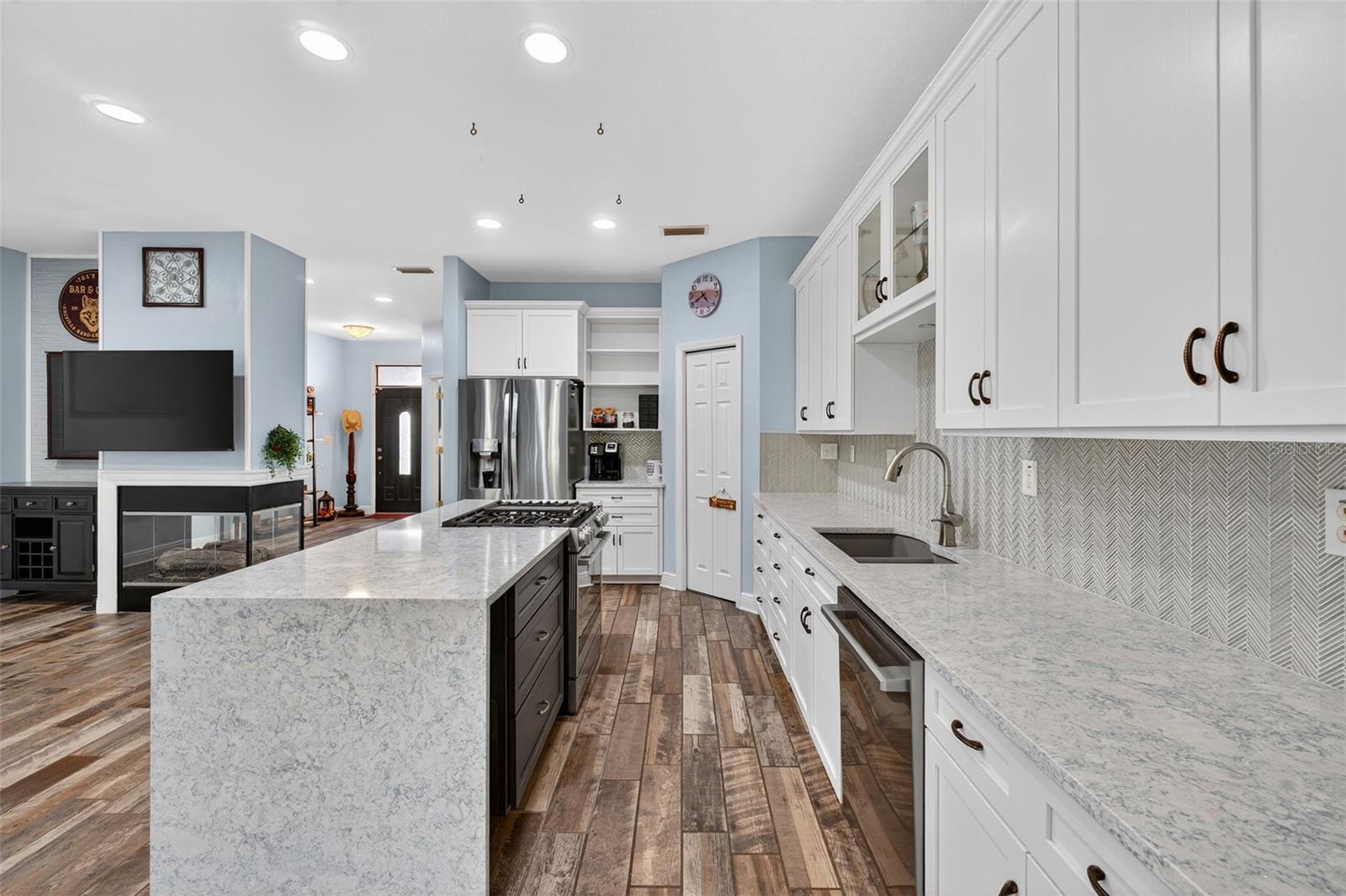 Image 19 of 62 For 3229 Gardner Oaks Lane