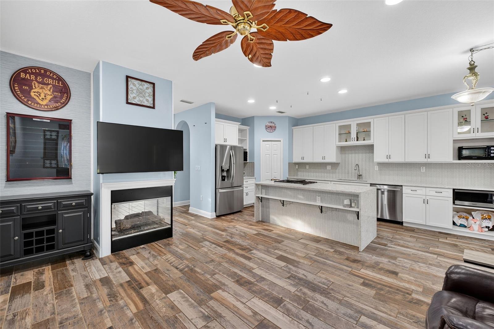 Image 23 of 62 For 3229 Gardner Oaks Lane