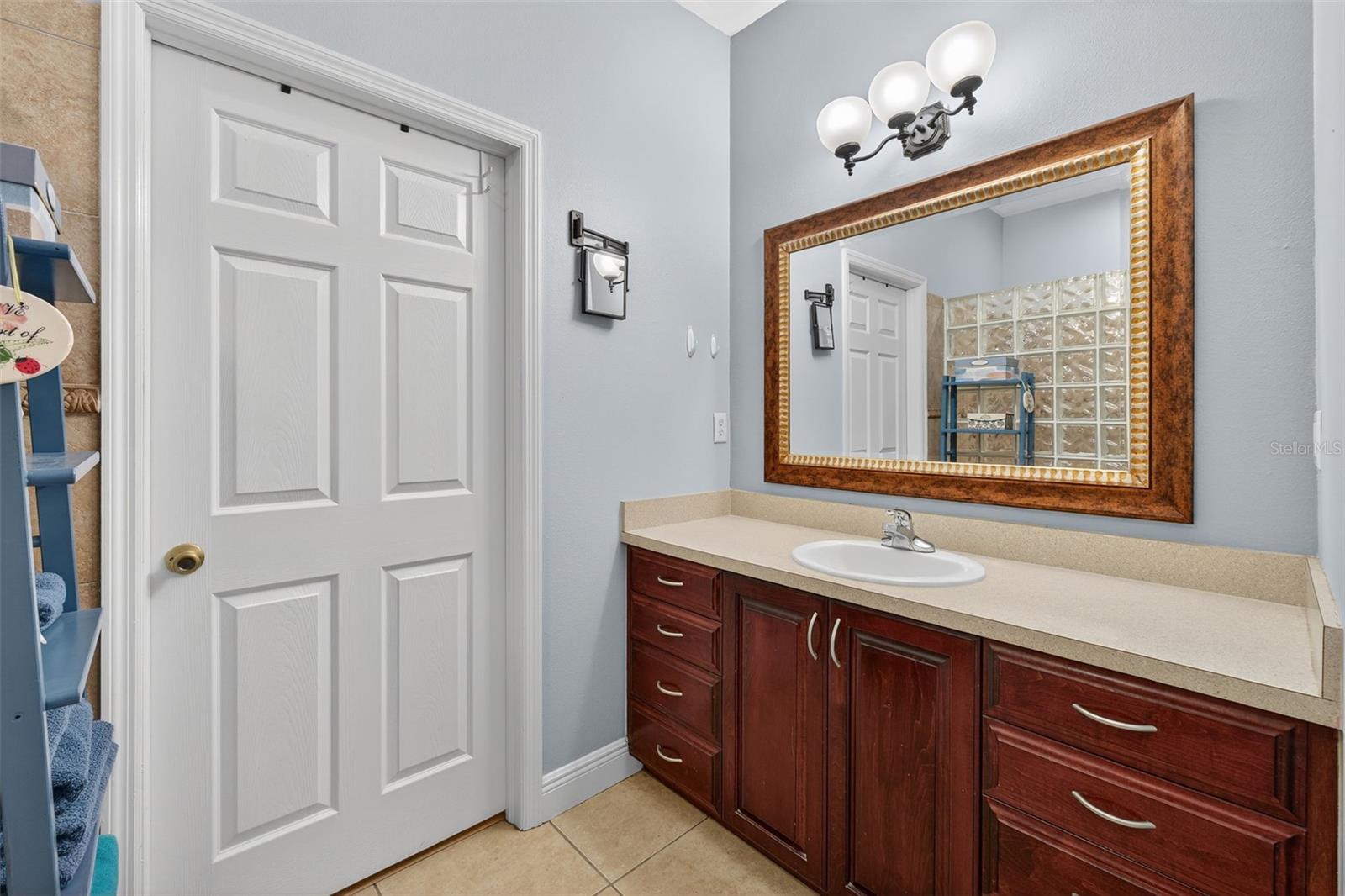 Image 29 of 62 For 3229 Gardner Oaks Lane