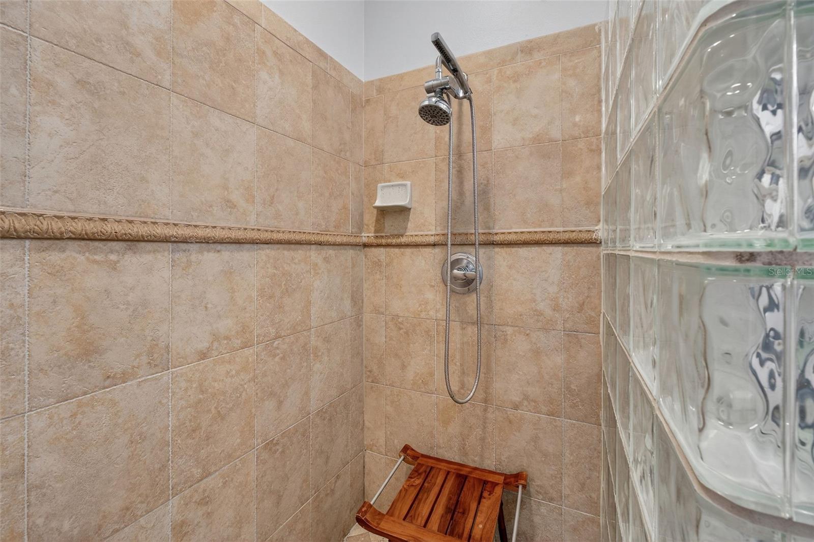 Image 30 of 62 For 3229 Gardner Oaks Lane