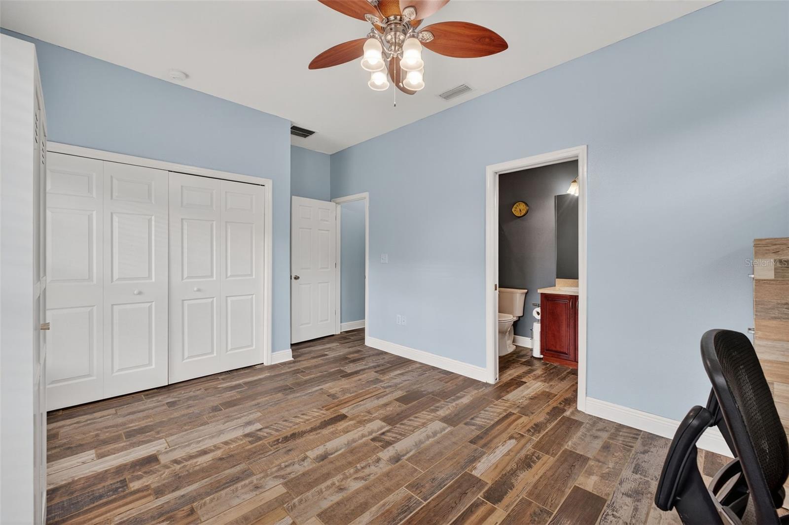 Image 39 of 62 For 3229 Gardner Oaks Lane