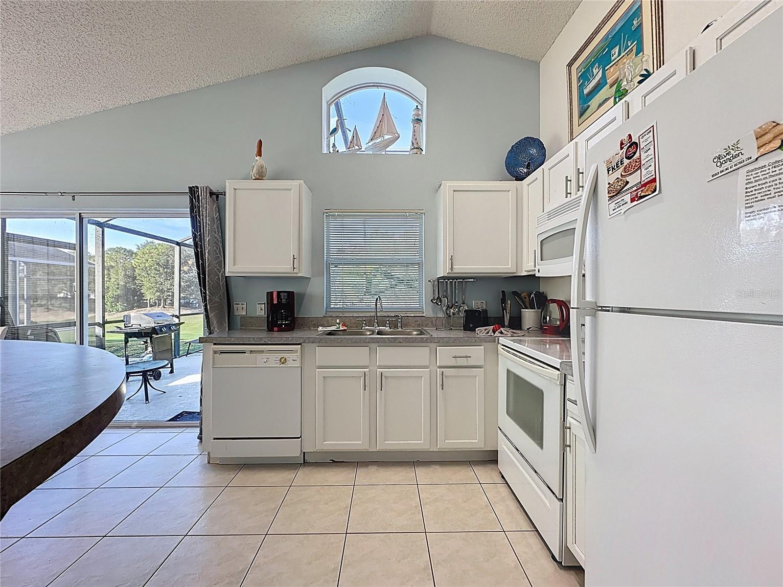 Image 12 of 79 For 2680 Hemingway Avenue