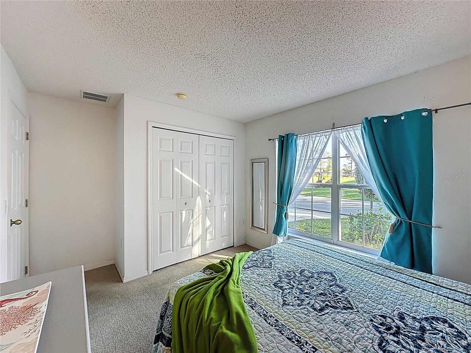 Image 37 of 79 For 2680 Hemingway Avenue