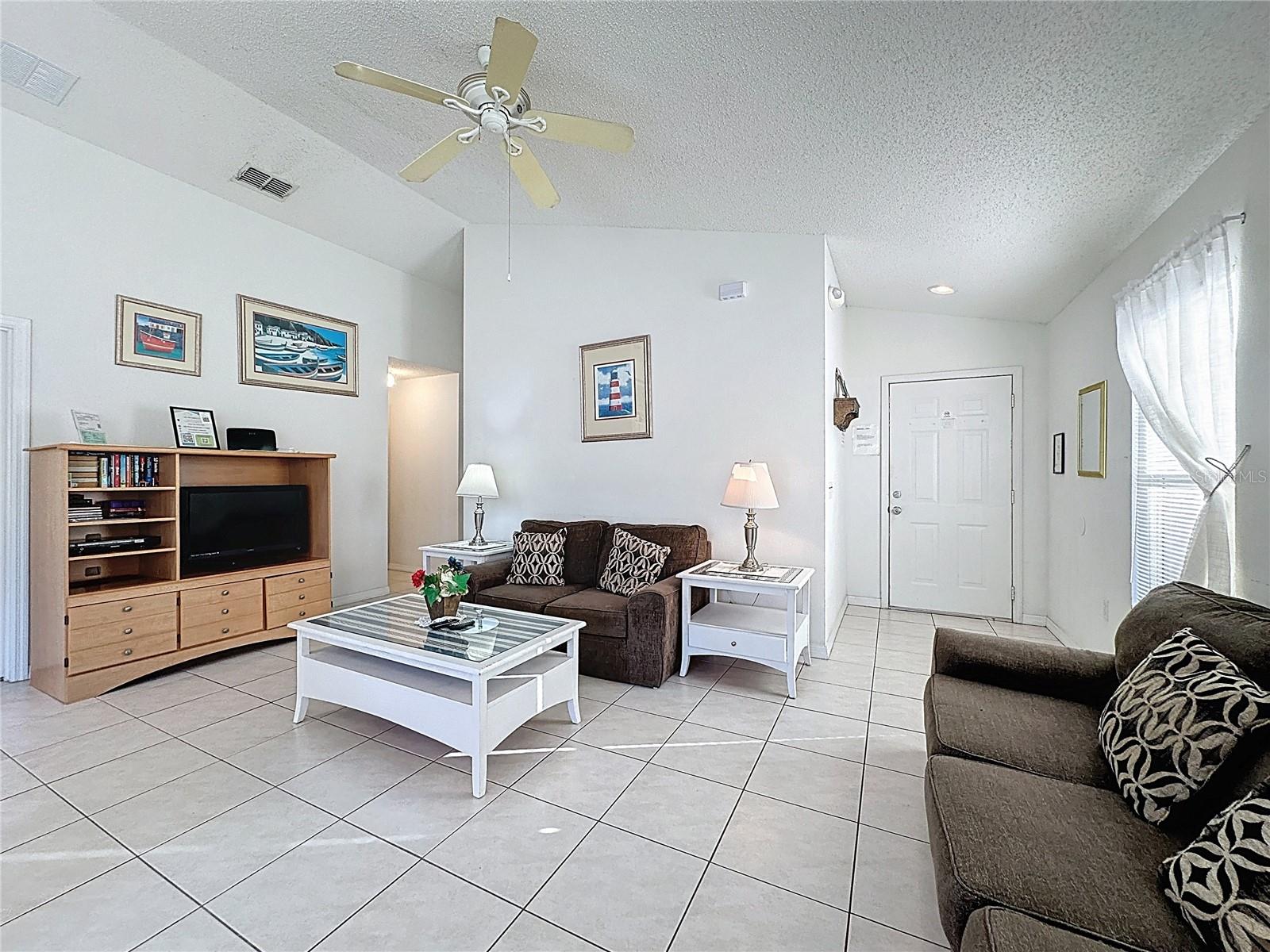 Image 7 of 79 For 2680 Hemingway Avenue