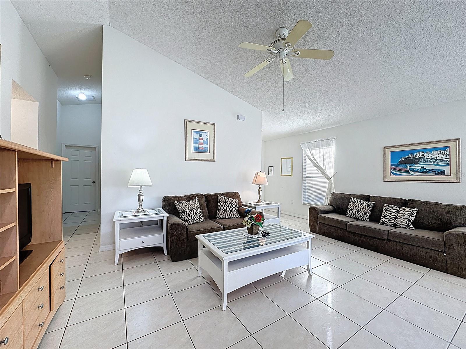 Image 8 of 79 For 2680 Hemingway Avenue