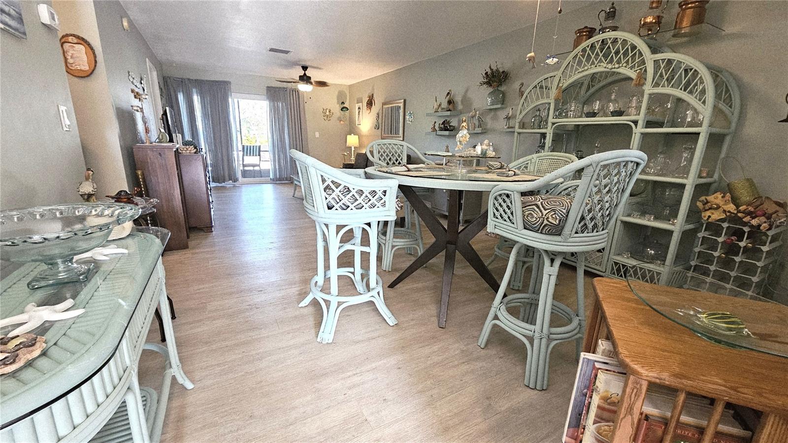 Image 6 of 20 For 93 Boundary Boulevard 303