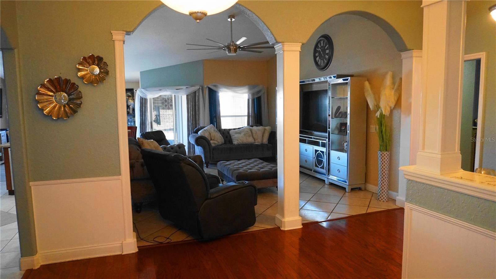 Image 11 of 23 For 104 Bentley Oaks Boulevard