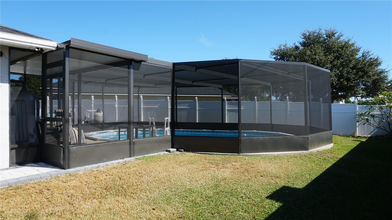 Image 18 of 23 For 104 Bentley Oaks Boulevard