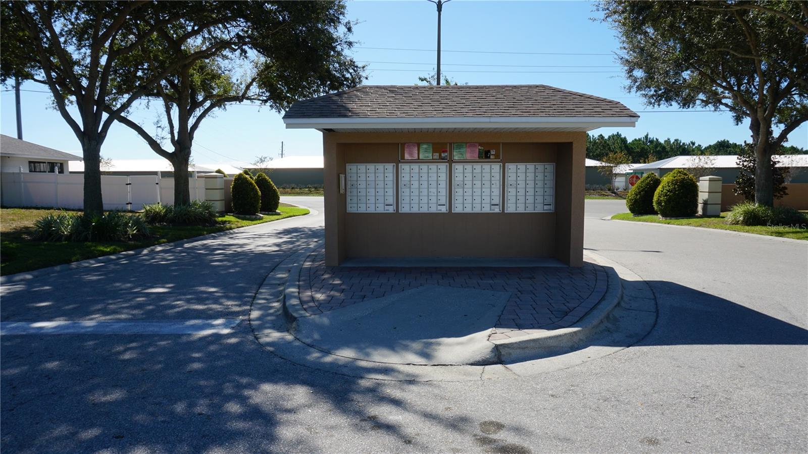 Image 5 of 23 For 104 Bentley Oaks Boulevard