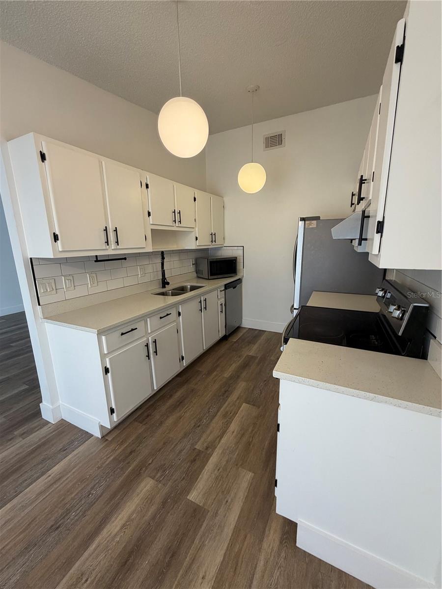 Image 6 of 30 For 3055 Autumn Court