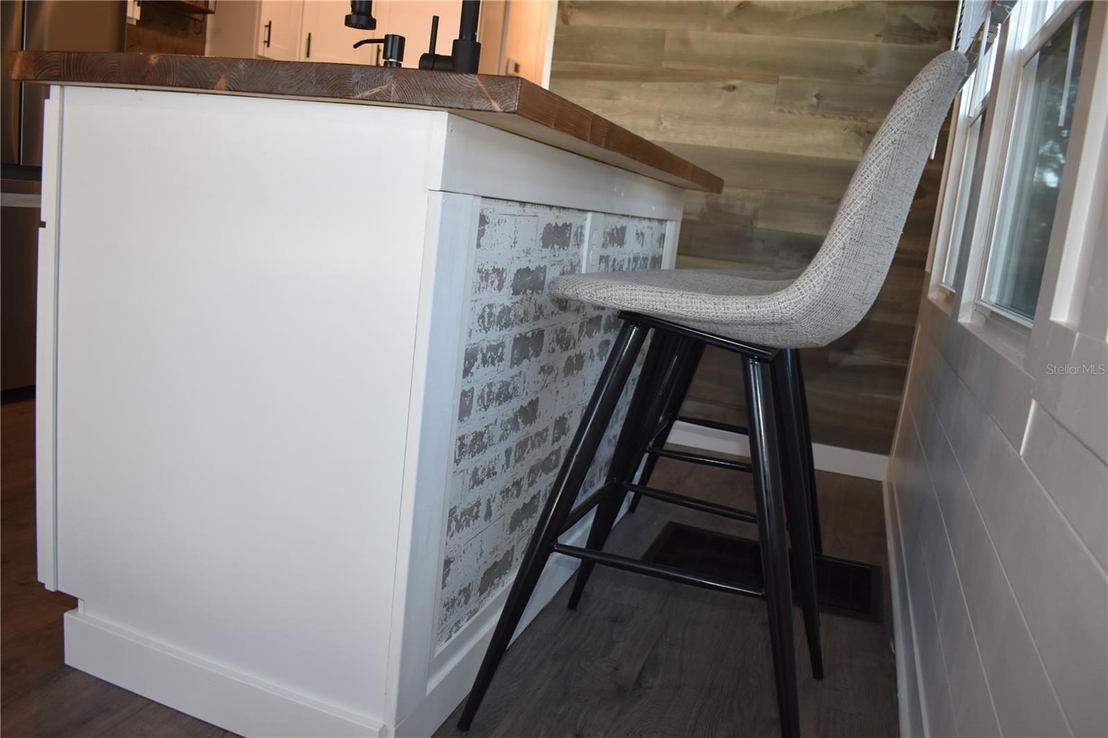 Image 24 of 57 For 9000 Us Highway 192 486