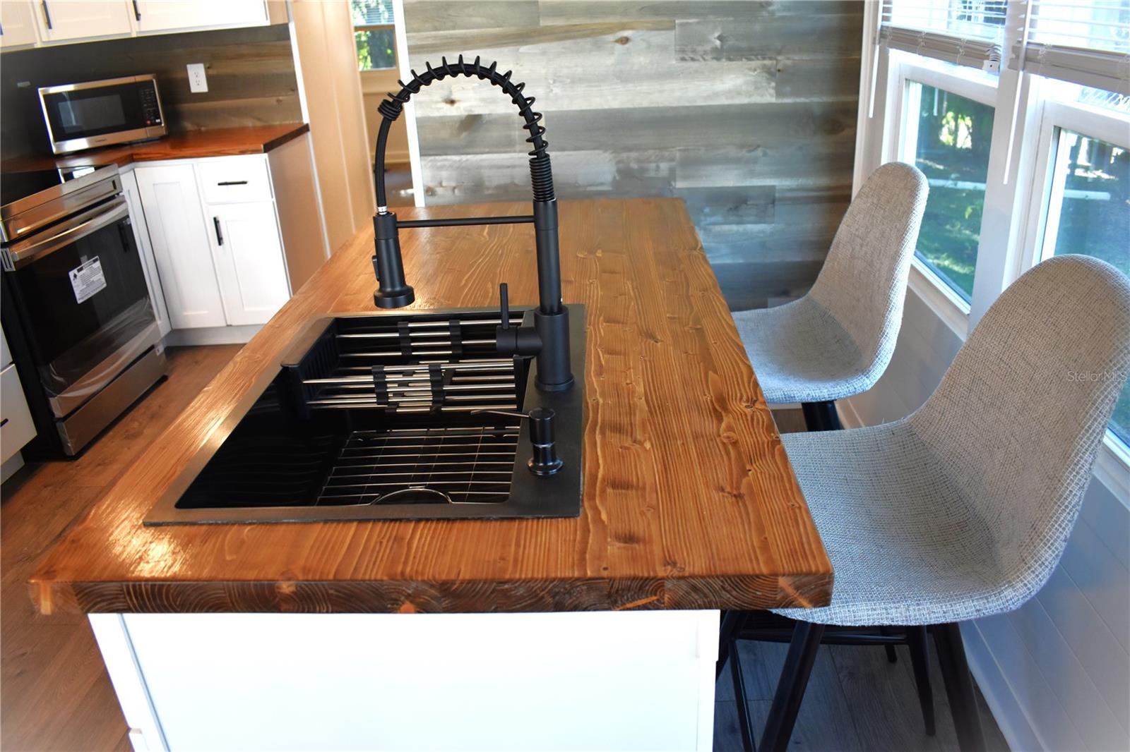 Image 27 of 57 For 9000 Us Highway 192 486