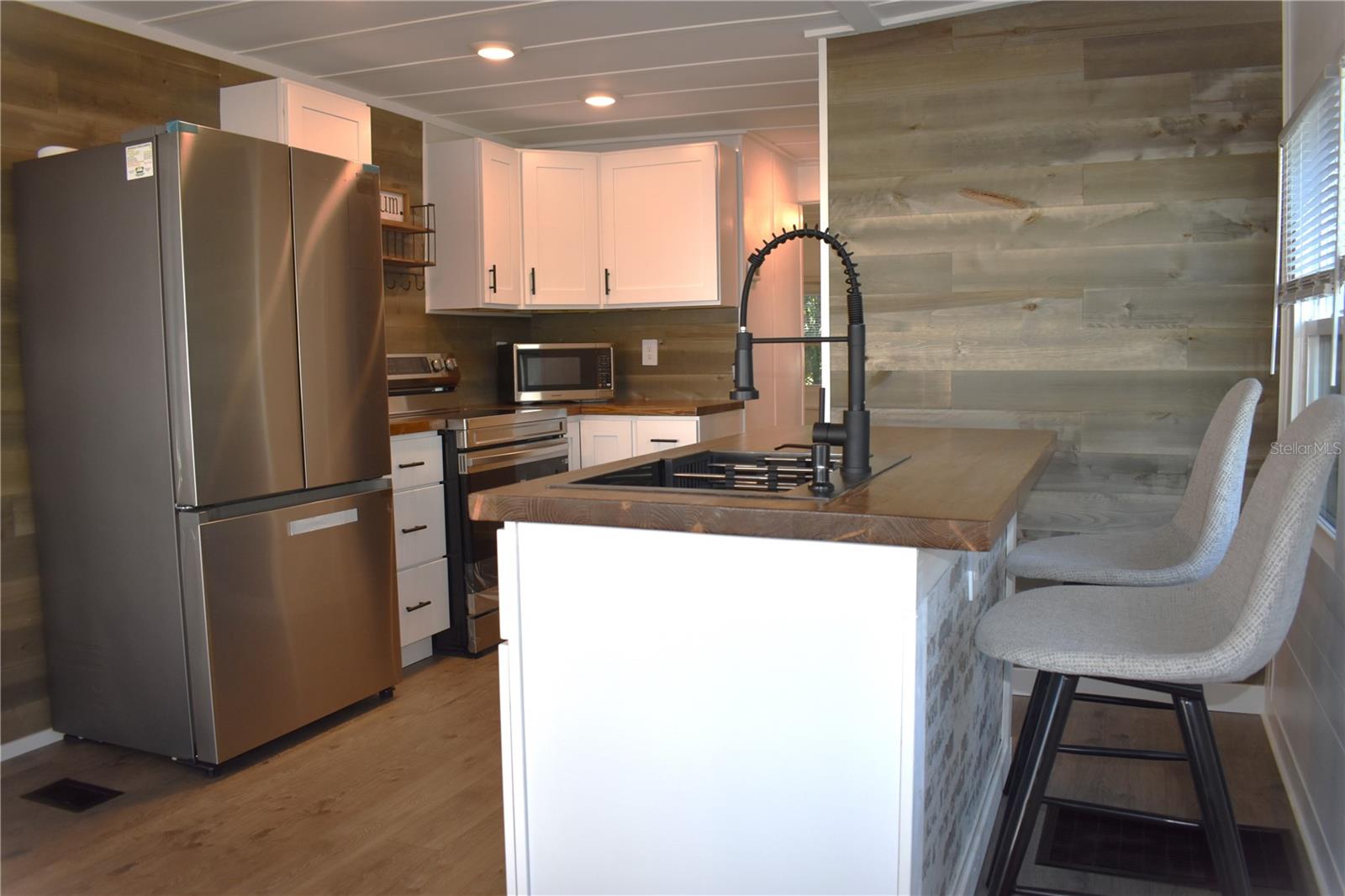 Image 29 of 57 For 9000 Us Highway 192 486