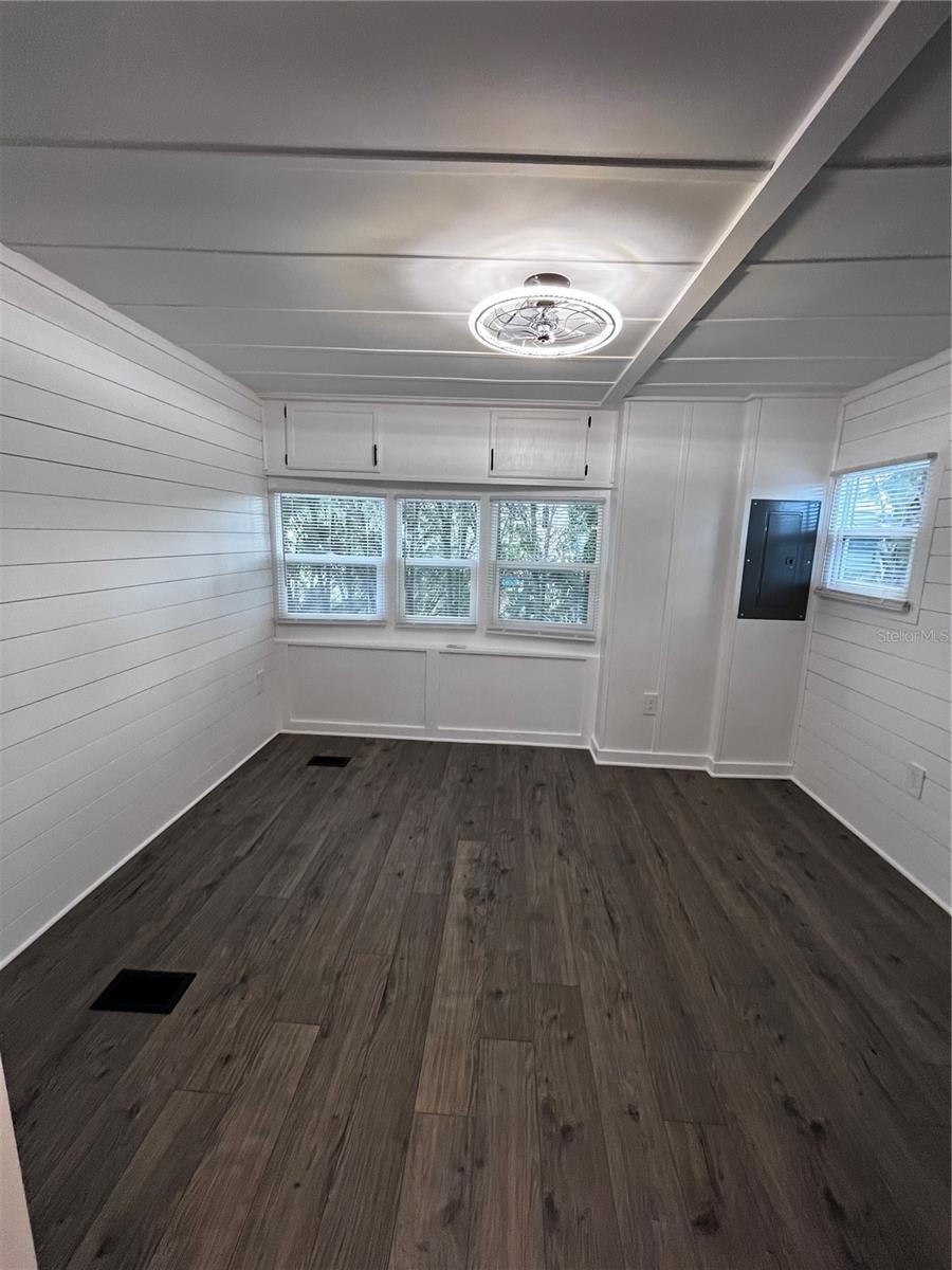 Image 36 of 57 For 9000 Us Highway 192 486