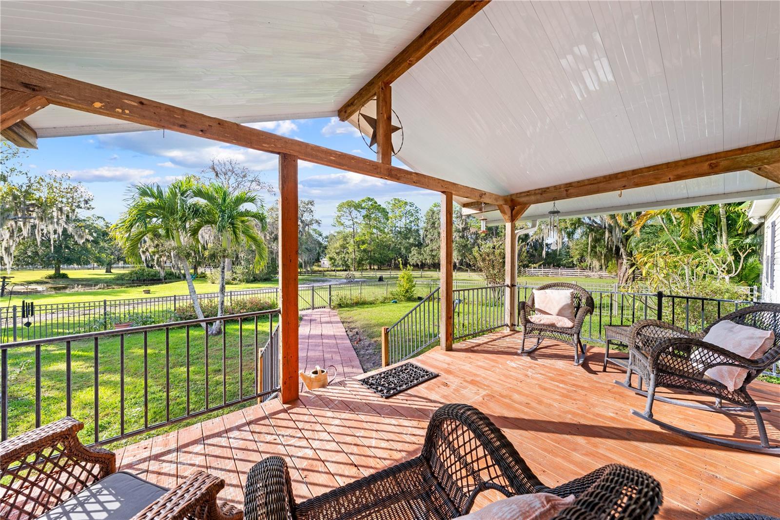 Image 17 of 57 For 2827 Godwin Road