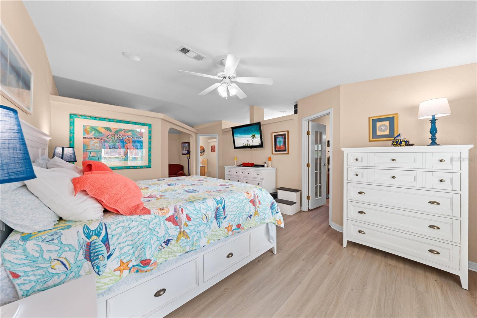 Image 22 of 57 For 2827 Godwin Road