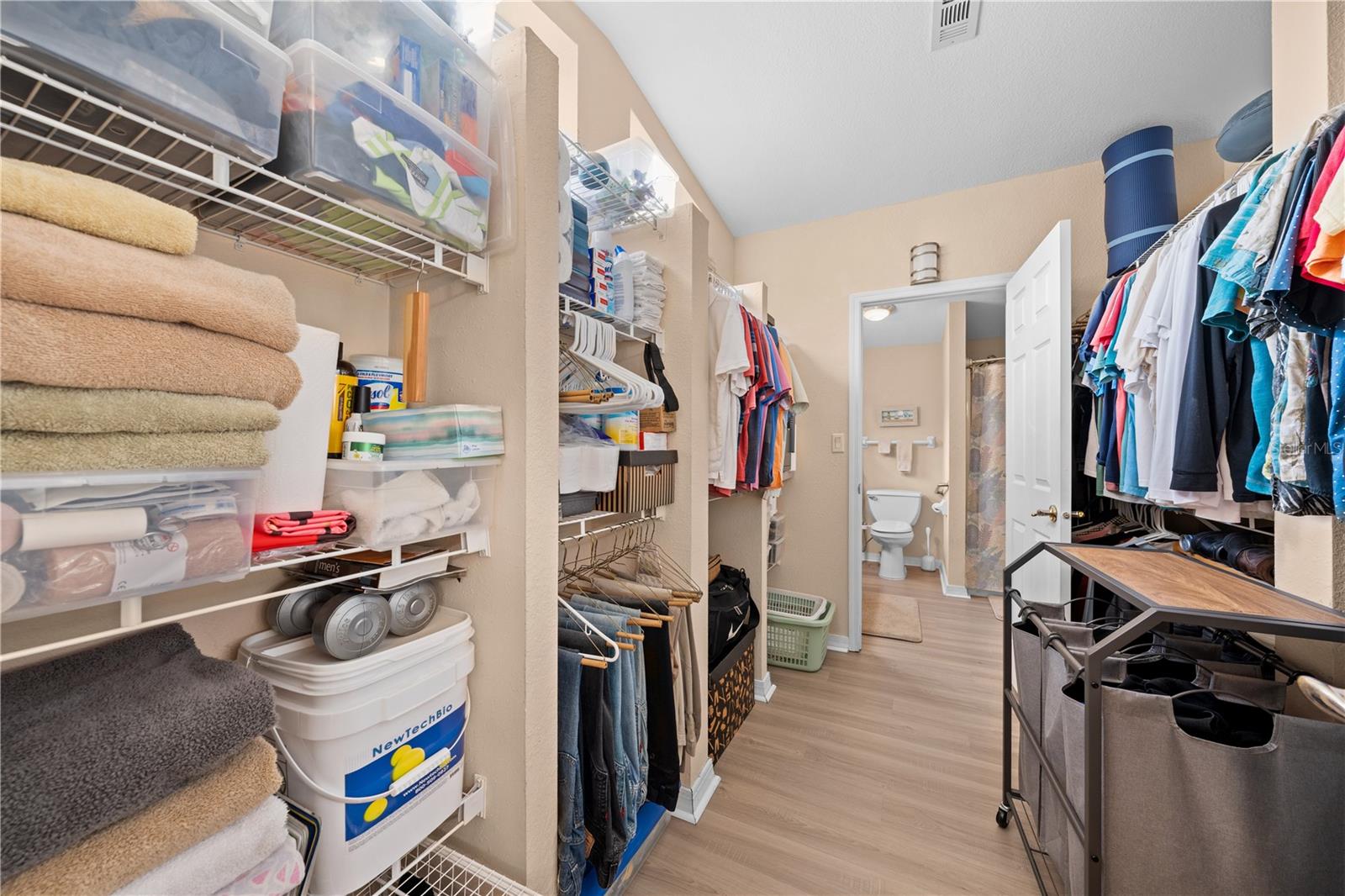 Image 26 of 57 For 2827 Godwin Road