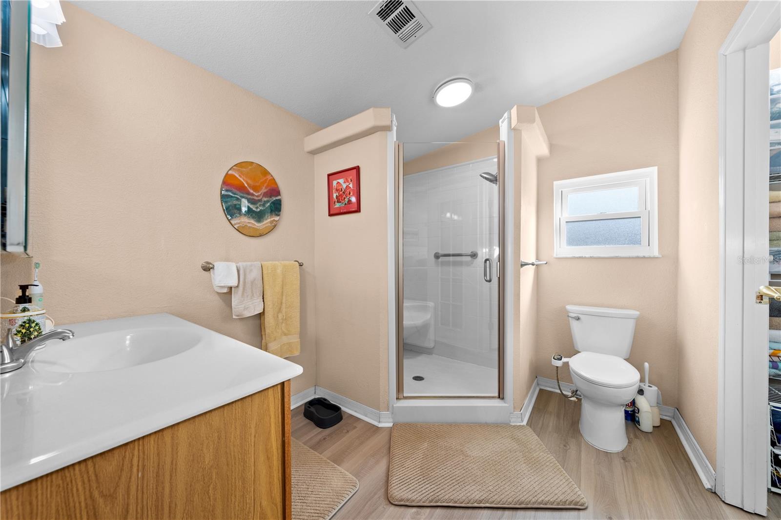 Image 30 of 57 For 2827 Godwin Road