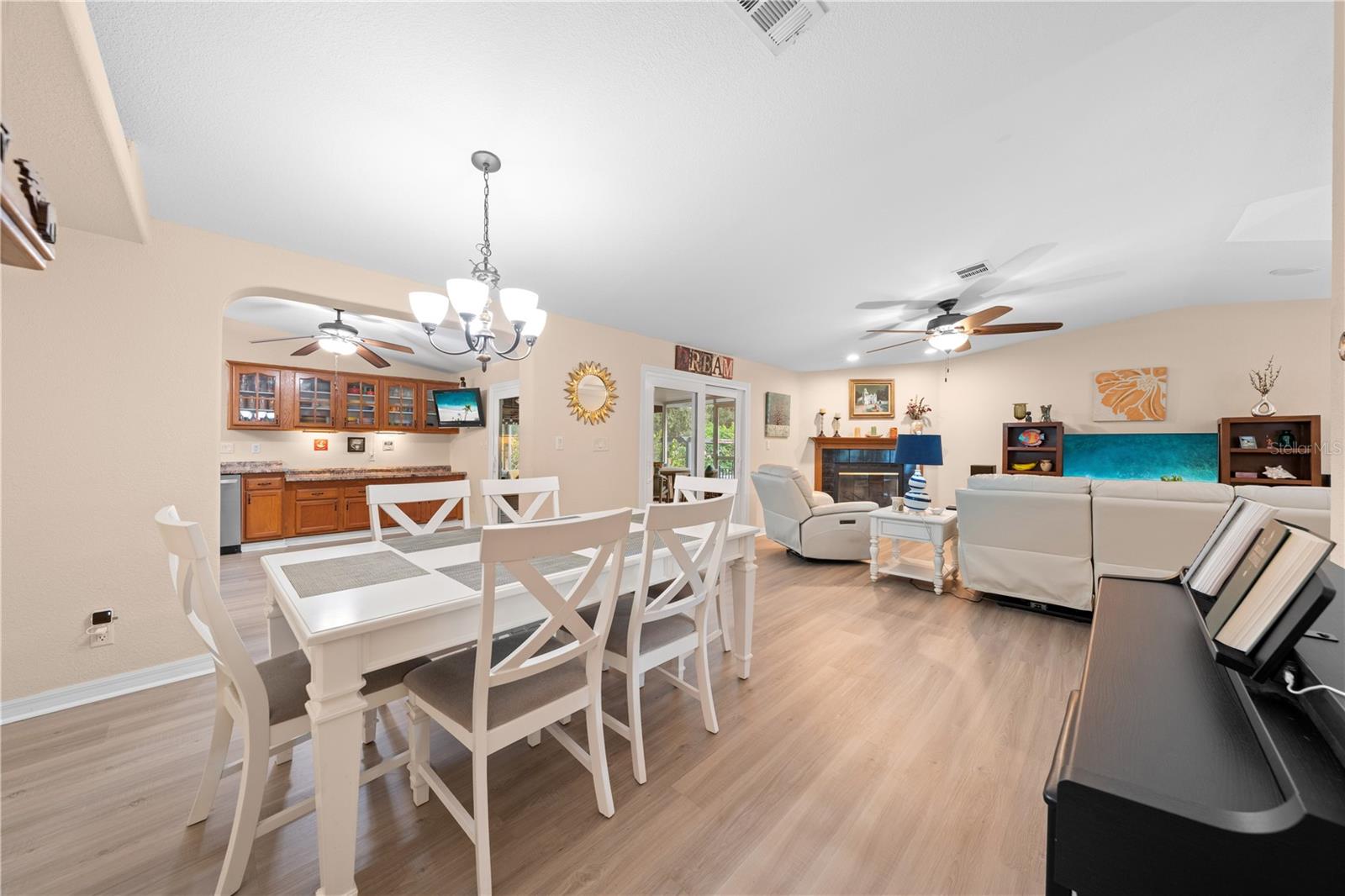 Image 31 of 57 For 2827 Godwin Road