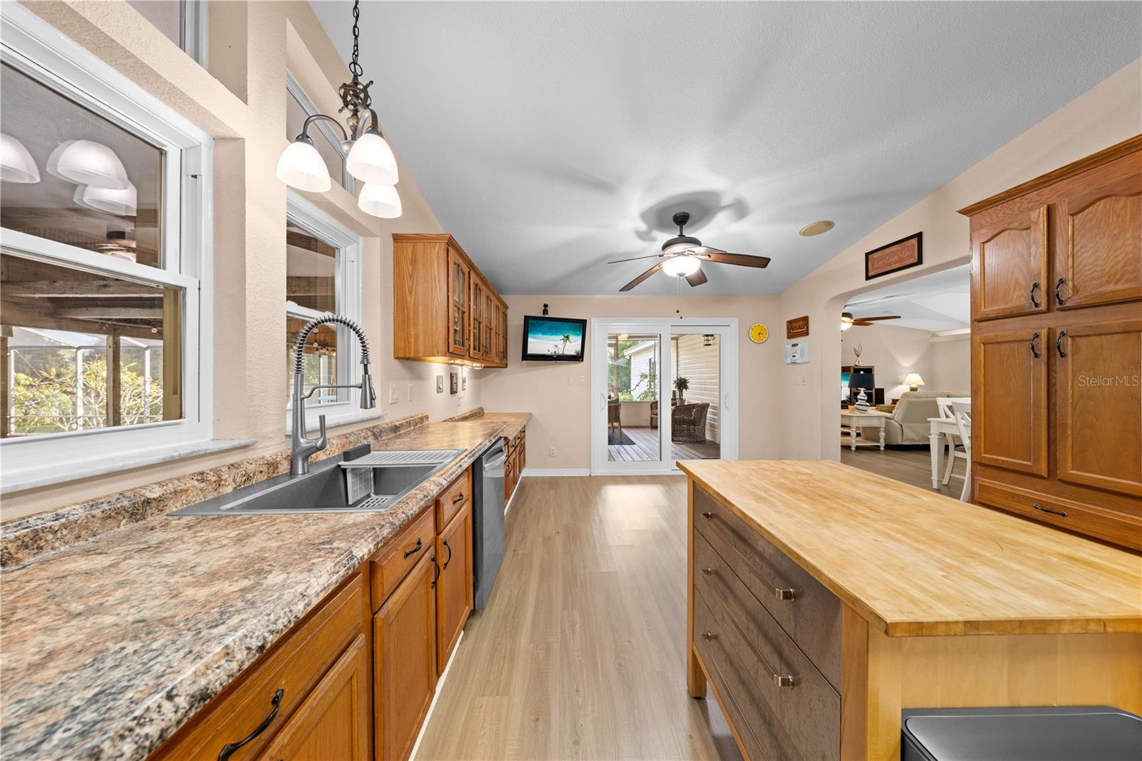 Image 36 of 57 For 2827 Godwin Road