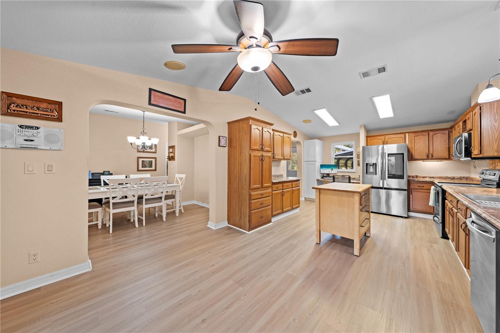 Image 37 of 57 For 2827 Godwin Road