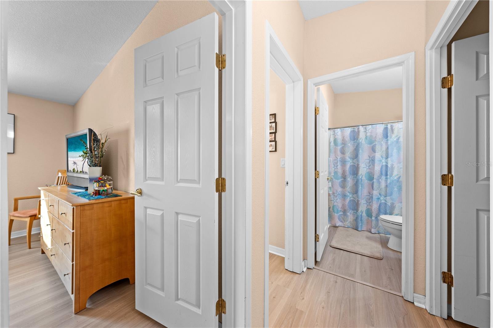 Image 39 of 57 For 2827 Godwin Road