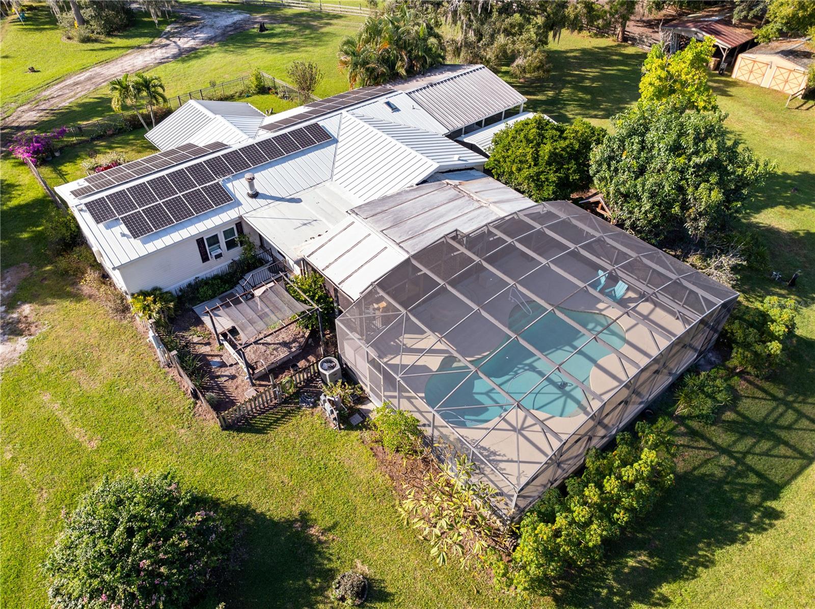 Image 4 of 57 For 2827 Godwin Road