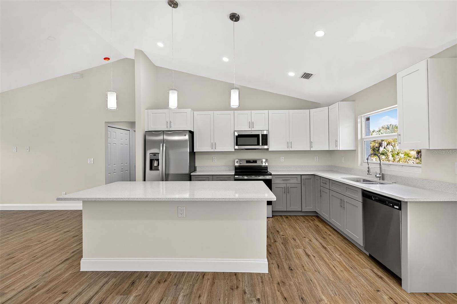 Image 5 of 35 For 486 Celeste Street