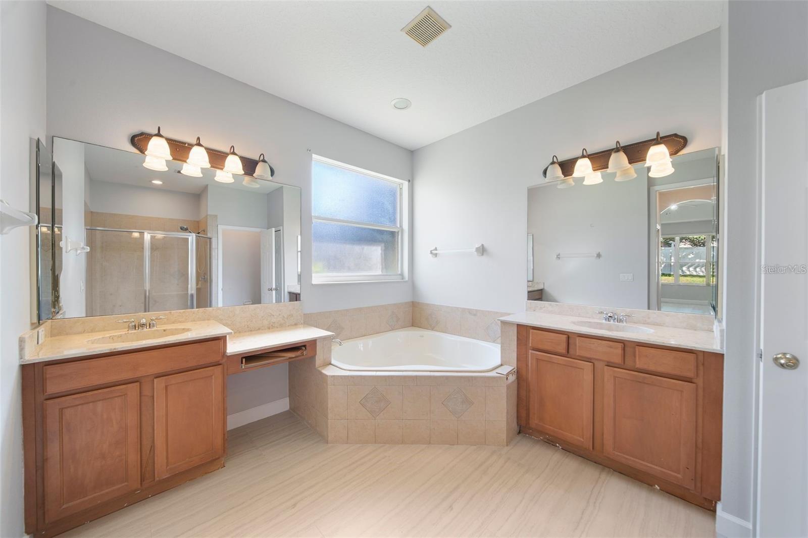 Image 16 of 28 For 3434 Bromfield Drive