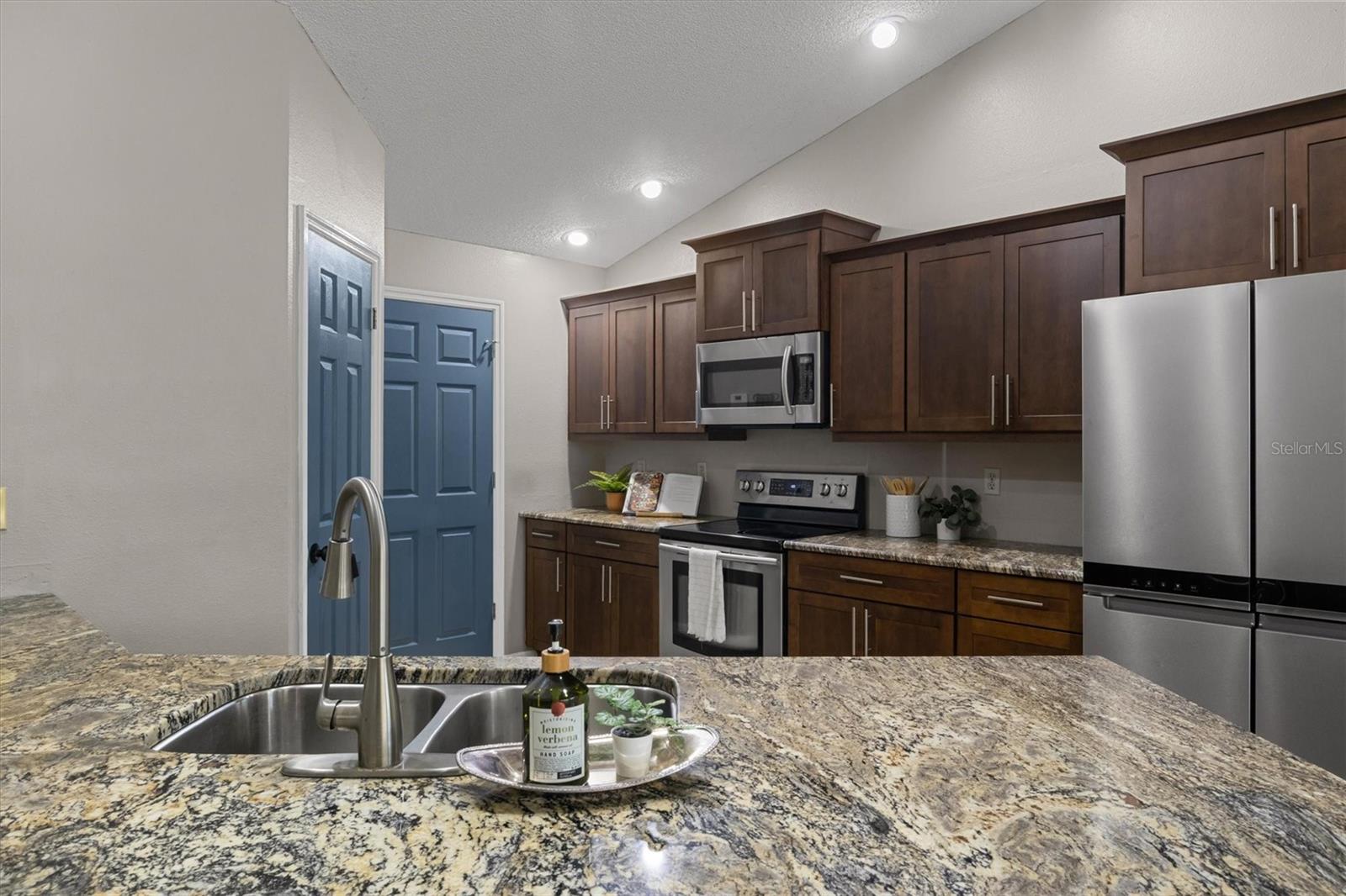 Image 13 of 51 For 5029 River Lake Road