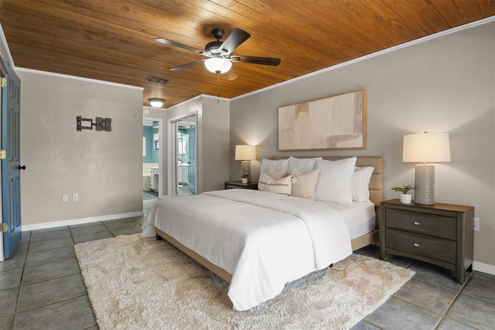 Image 20 of 51 For 5029 River Lake Road