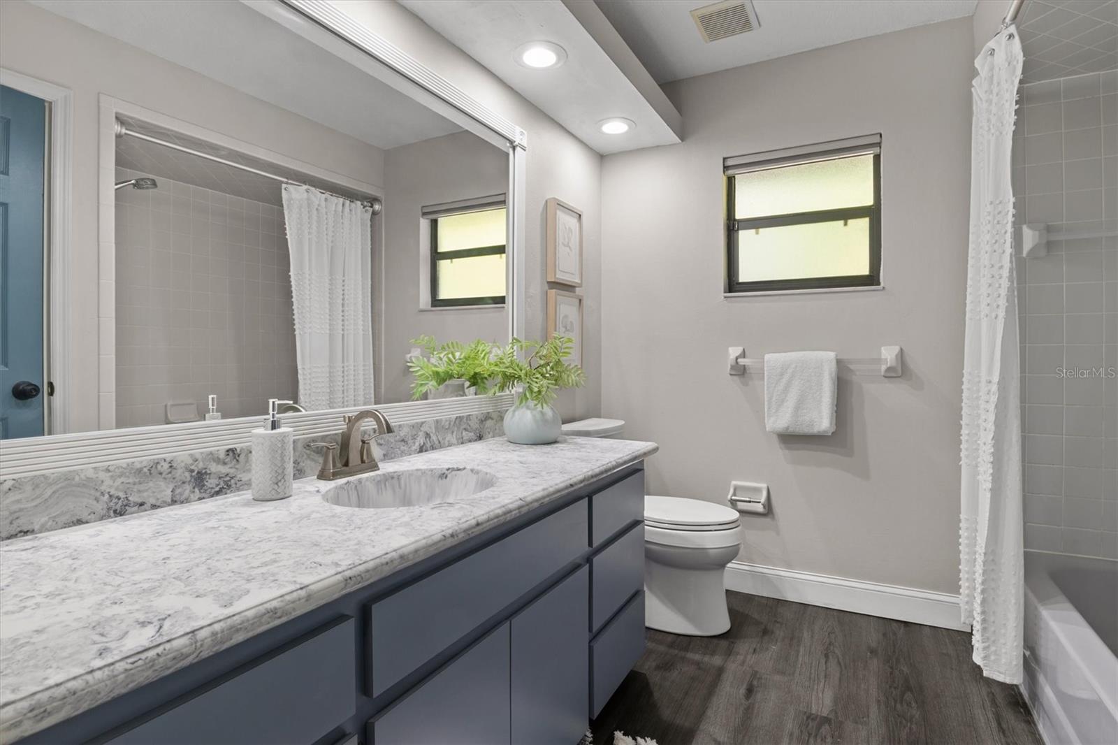 Image 29 of 51 For 5029 River Lake Road