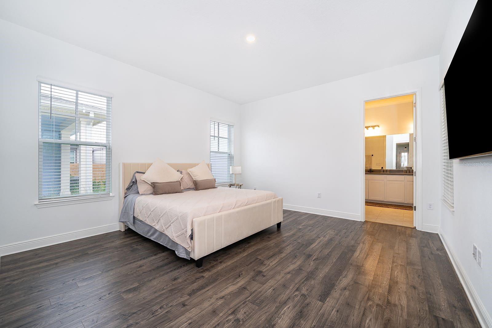 Image 17 of 26 For 9750 Neruda Street