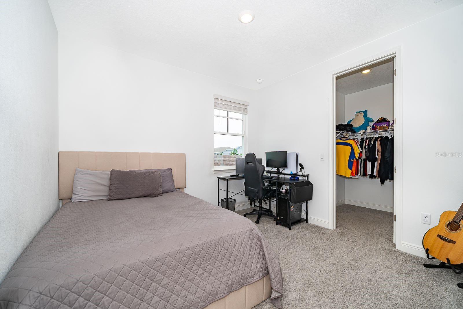 Image 22 of 26 For 9750 Neruda Street