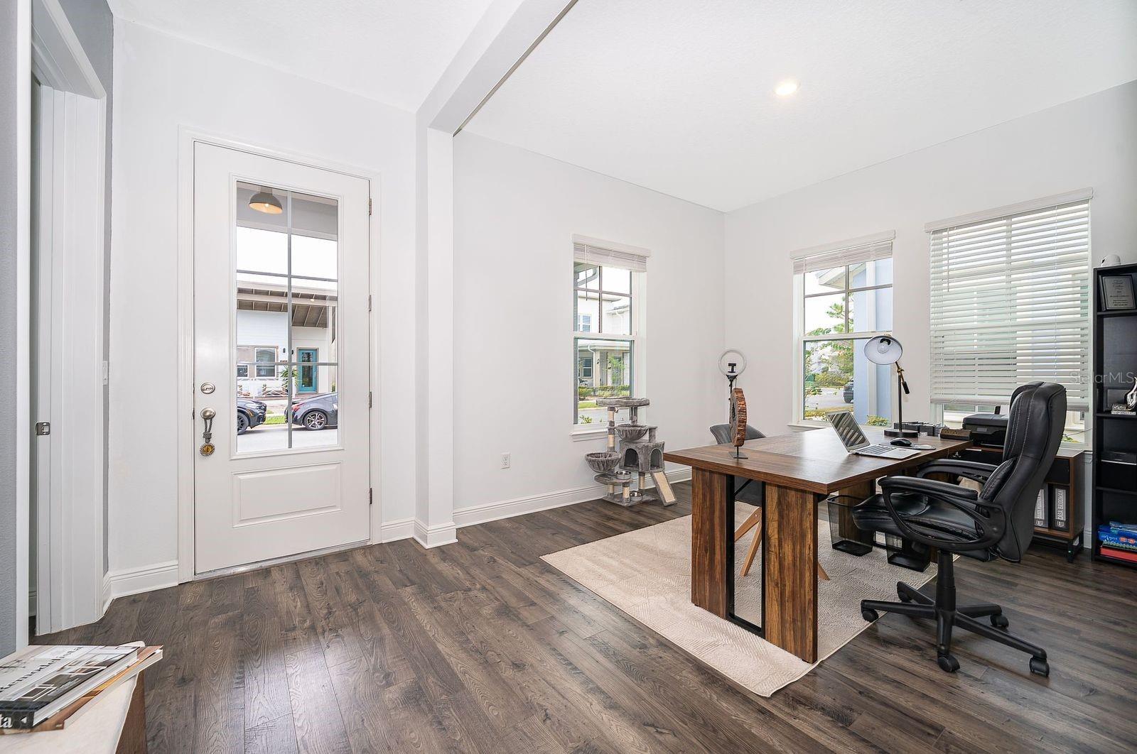 Image 4 of 26 For 9750 Neruda Street