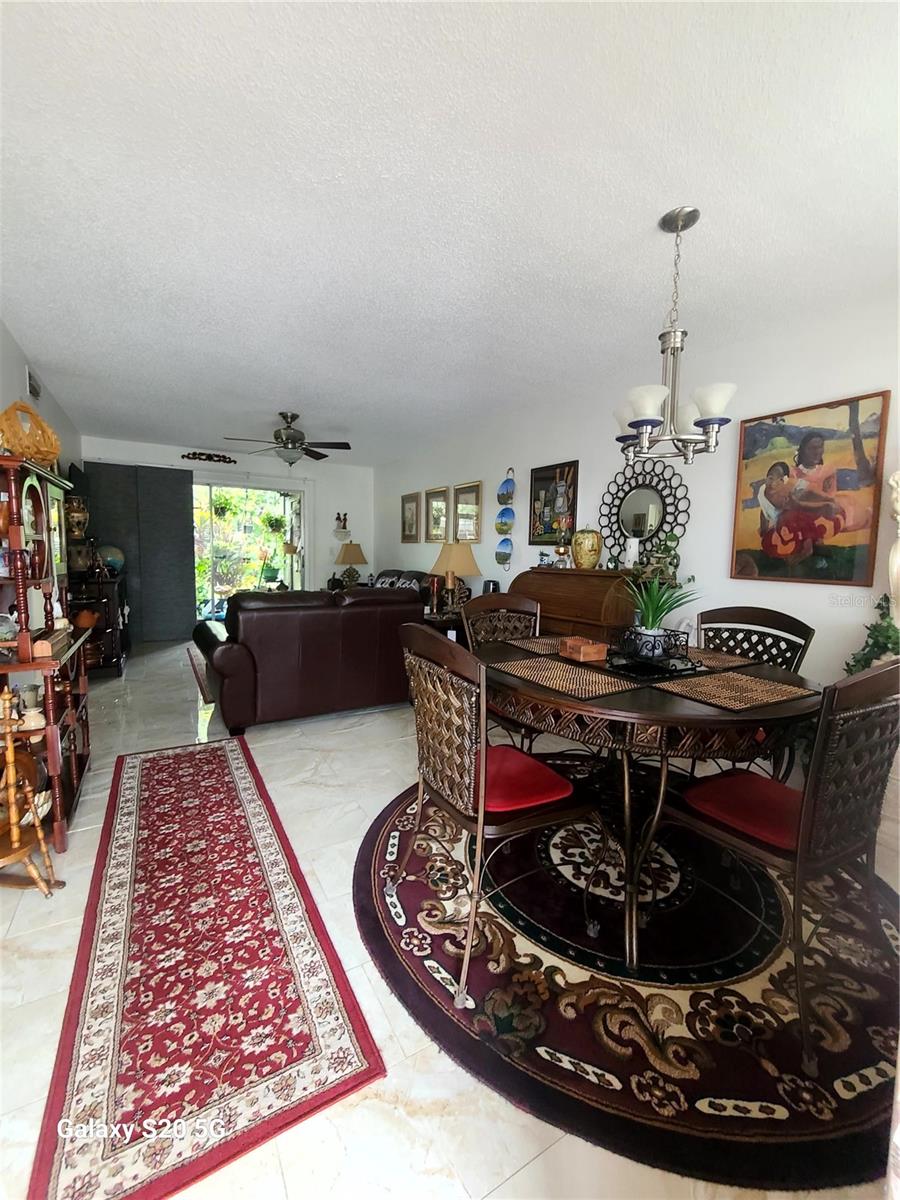 Image 18 of 45 For 6328 Newtown Circle 28a2