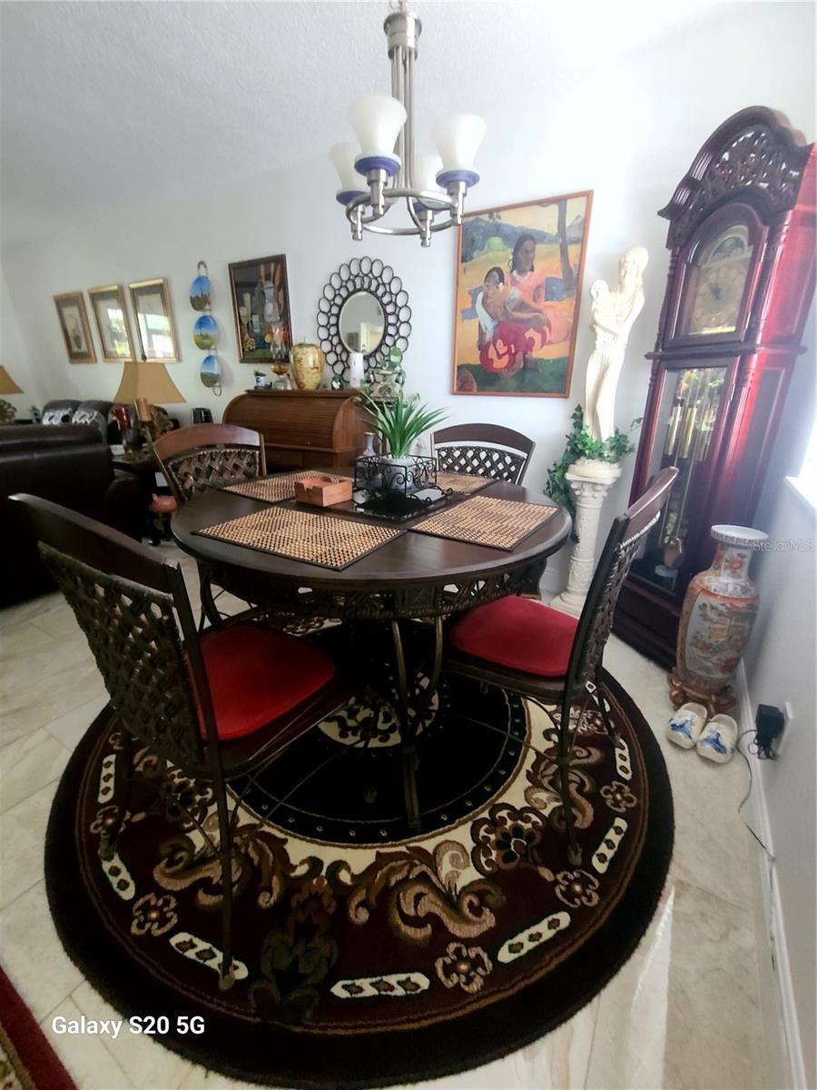 Image 19 of 45 For 6328 Newtown Circle 28a2