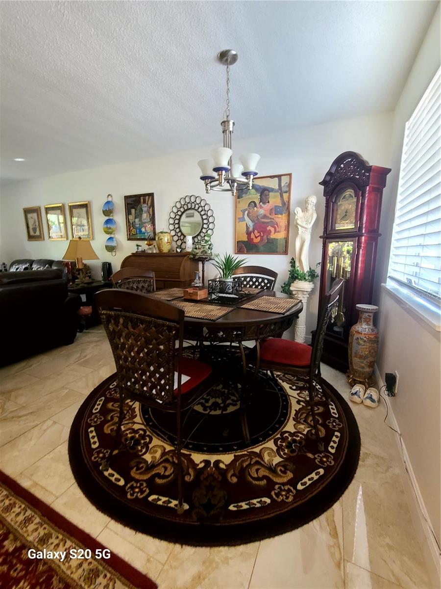 Image 20 of 45 For 6328 Newtown Circle 28a2