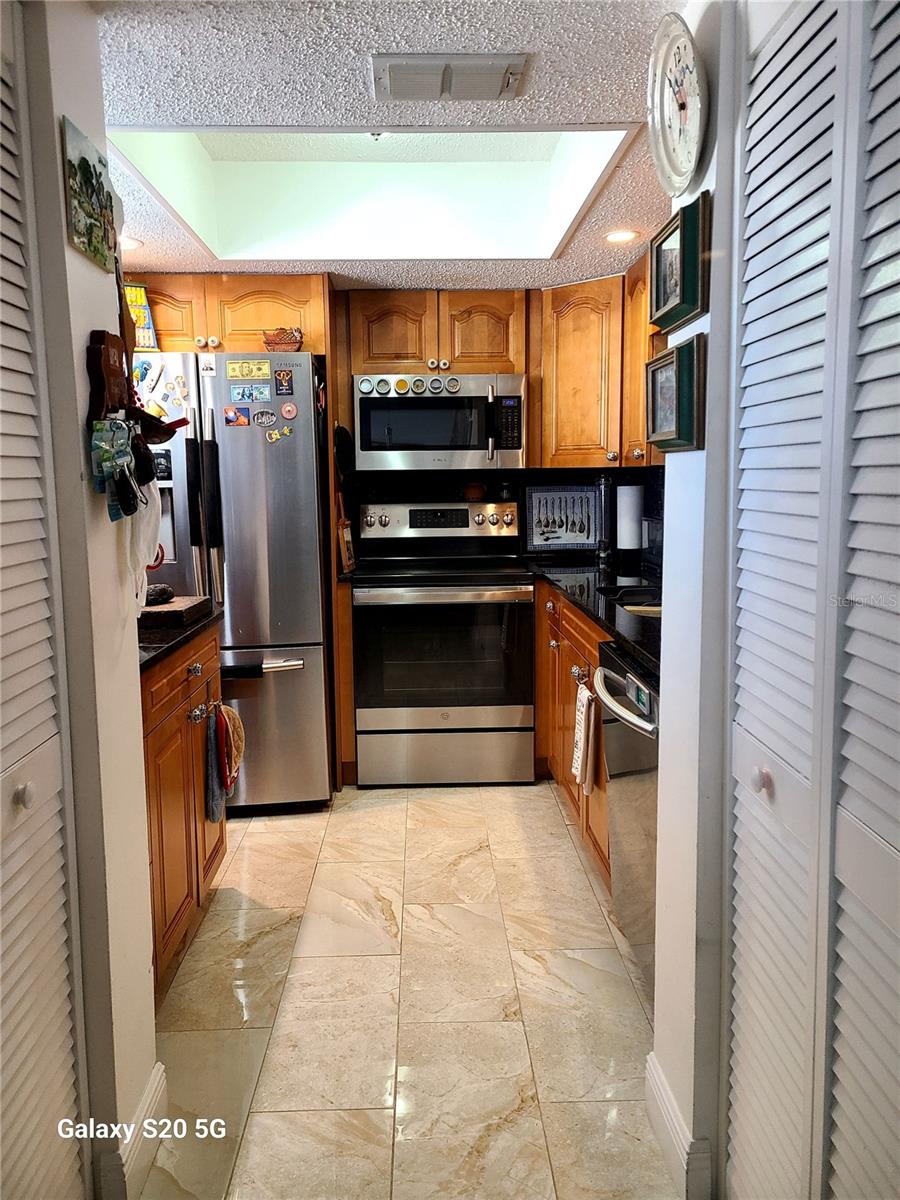 Image 23 of 45 For 6328 Newtown Circle 28a2