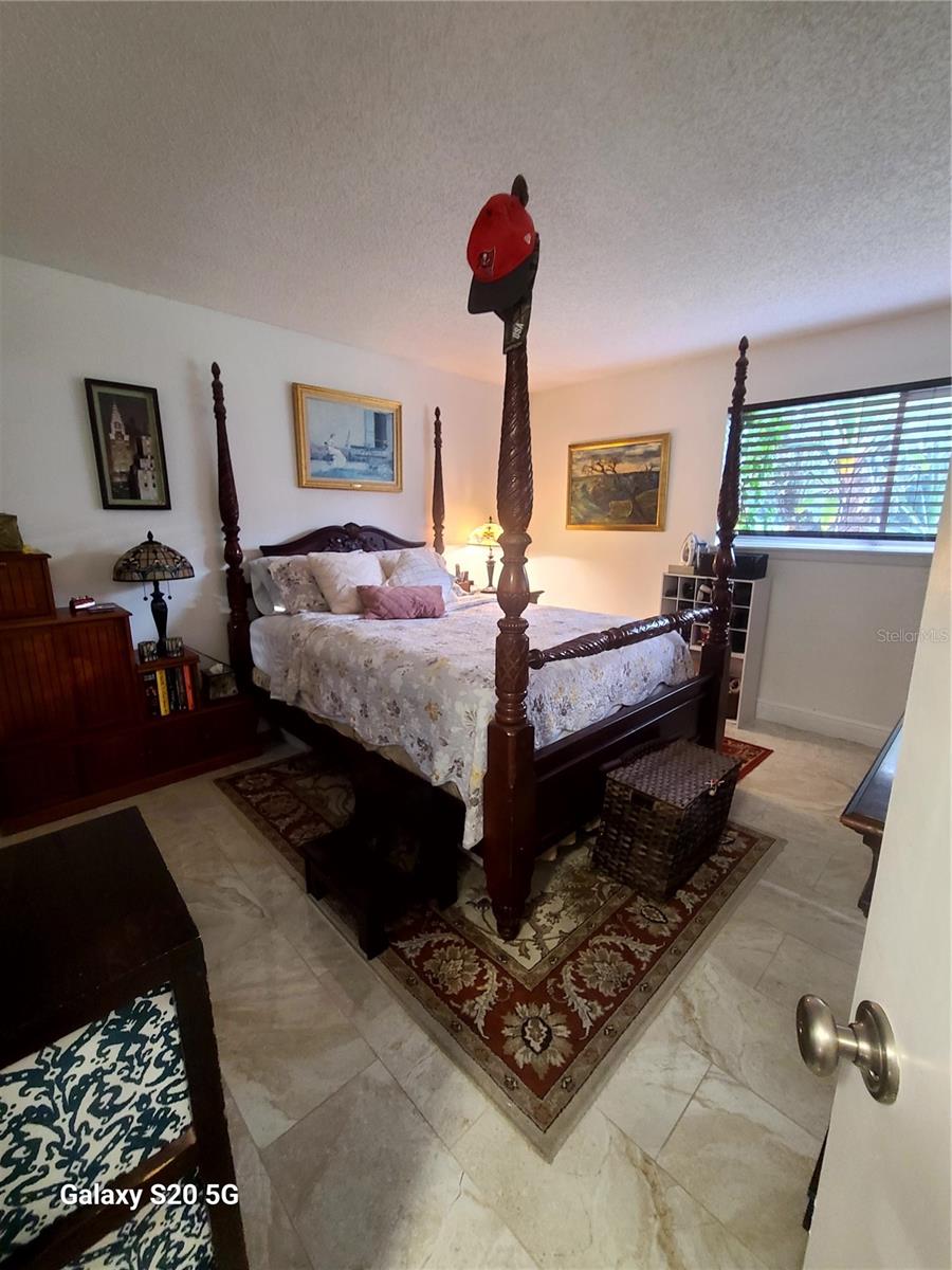 Image 31 of 45 For 6328 Newtown Circle 28a2