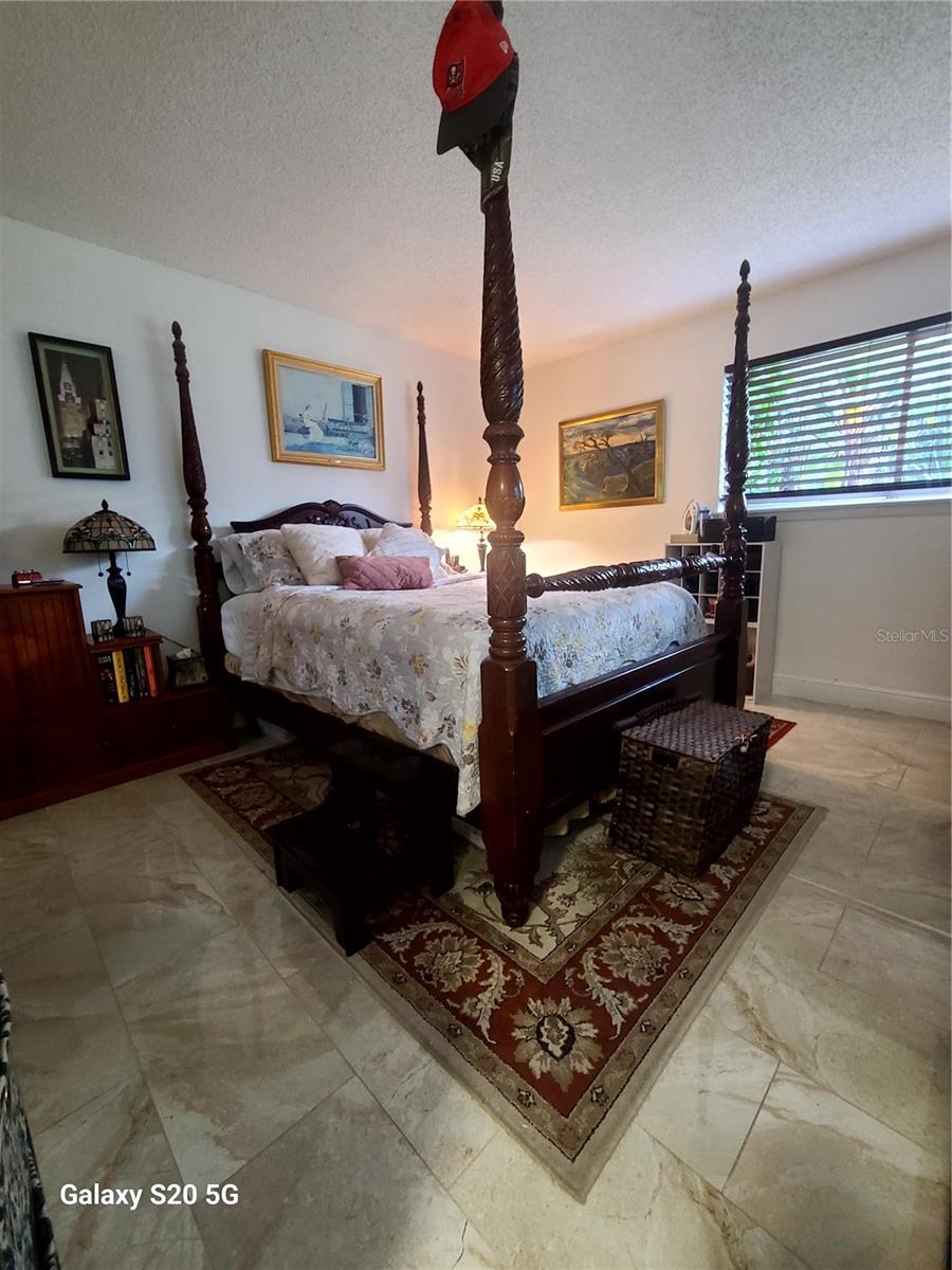 Image 32 of 45 For 6328 Newtown Circle 28a2