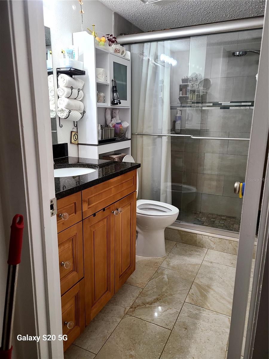 Image 34 of 45 For 6328 Newtown Circle 28a2