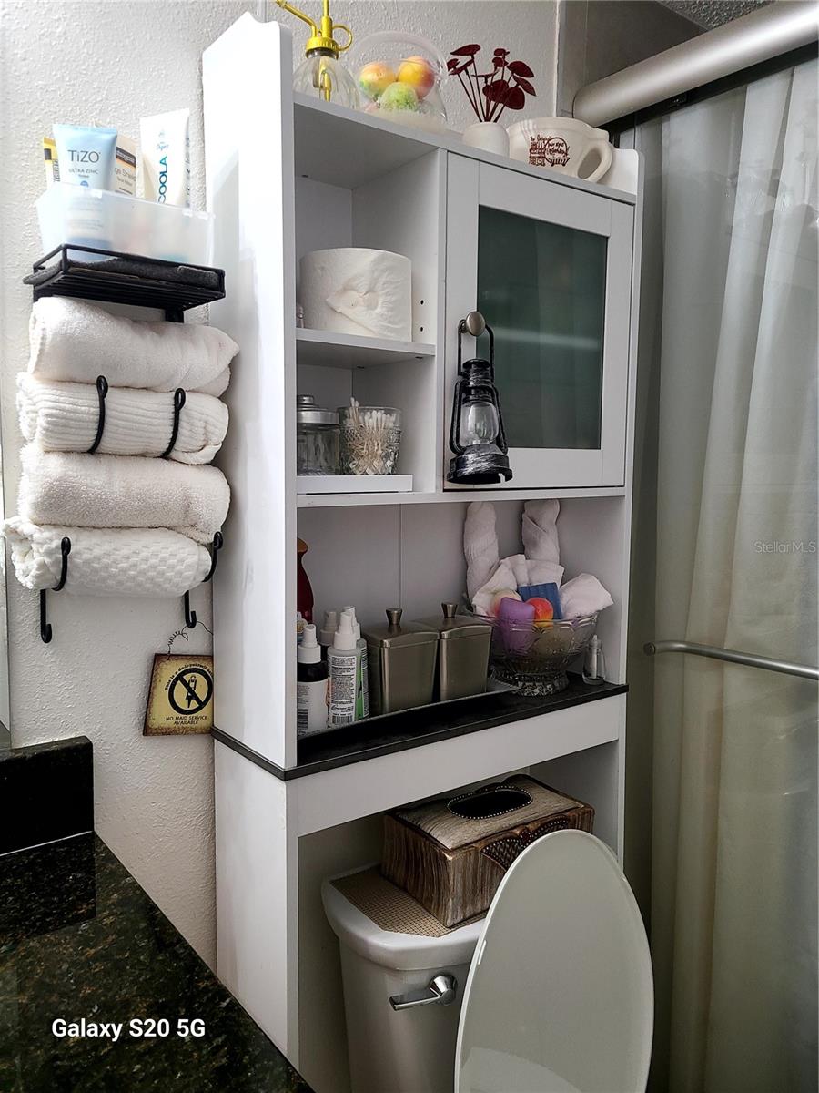 Image 35 of 45 For 6328 Newtown Circle 28a2